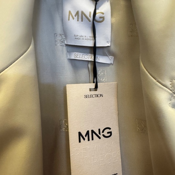 Mango Selection Satin-effect trench coat with belt - Picture 8 of 8